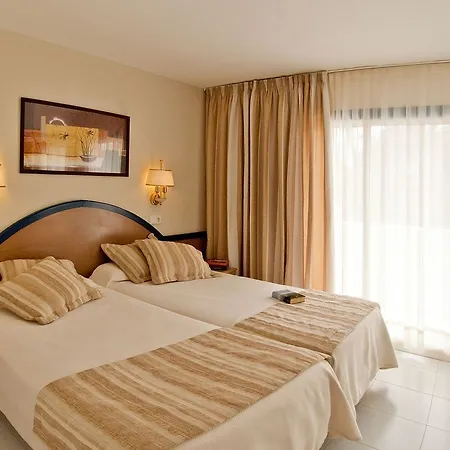 Hl Paradise Island Hotell 4*