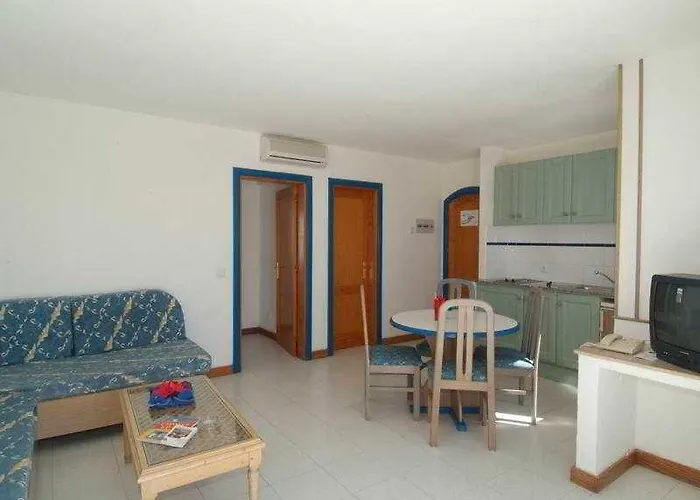 Hl Paradise Island بلايا بلانكا